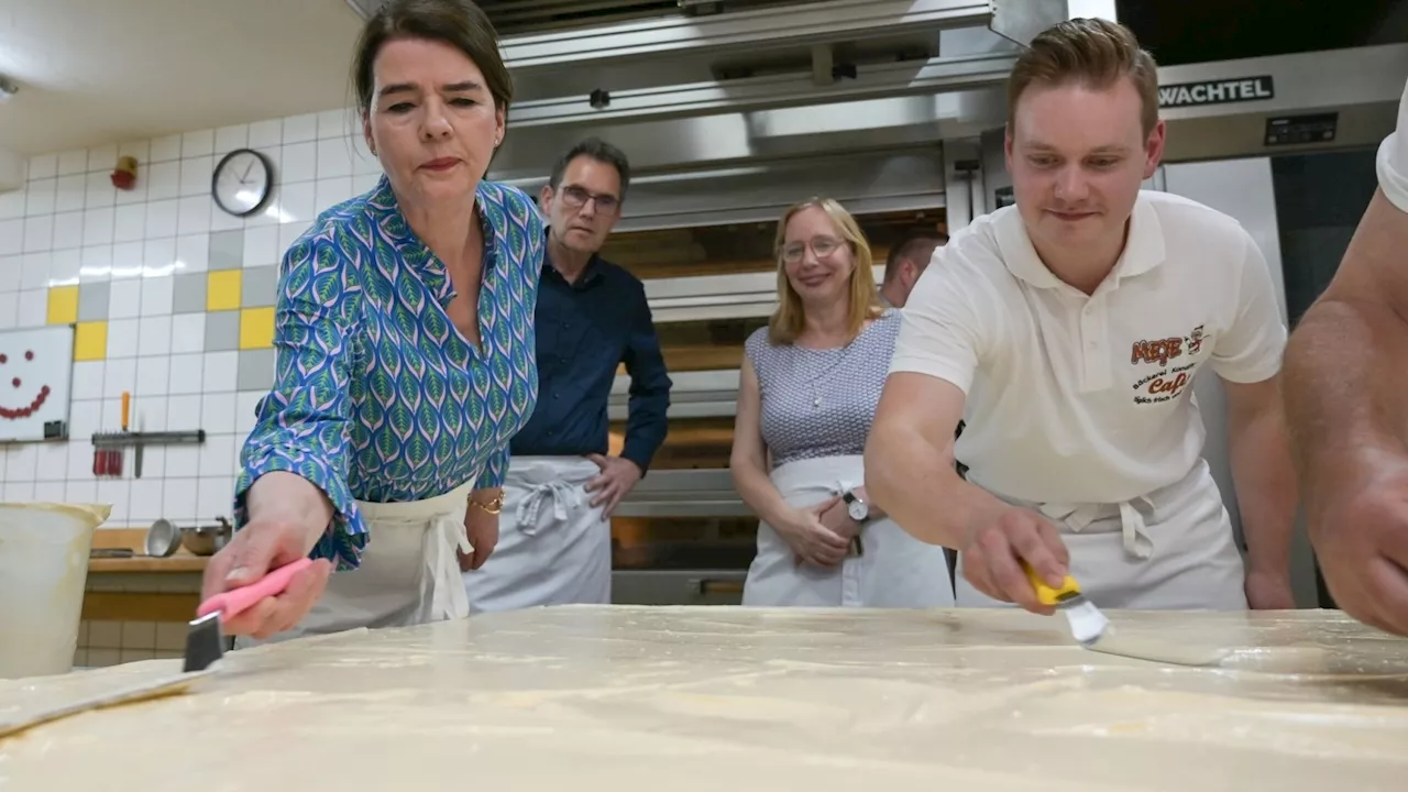 Riesiger Mohnkuchen in Allstedt gebacken