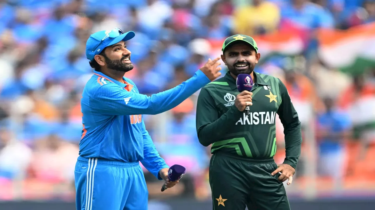 IND vs PAK : पाकिस्तान ने टॉस जीतकर चुनी गेंदबाजी, ऐसी है दोनों टीमों की प्लेइंग-11