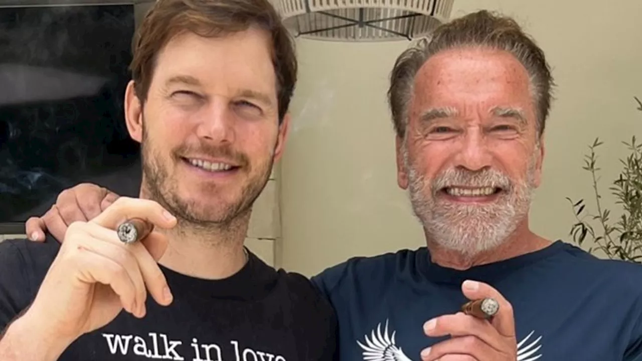 Arnold Schwarzenegger verführte Chris Pratt zum Rauchen!