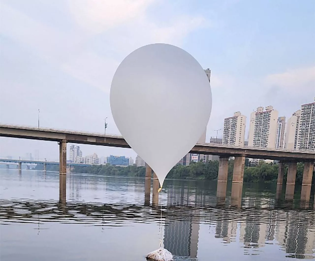 North Korea sends hundreds of trash-filled balloons in new blitz