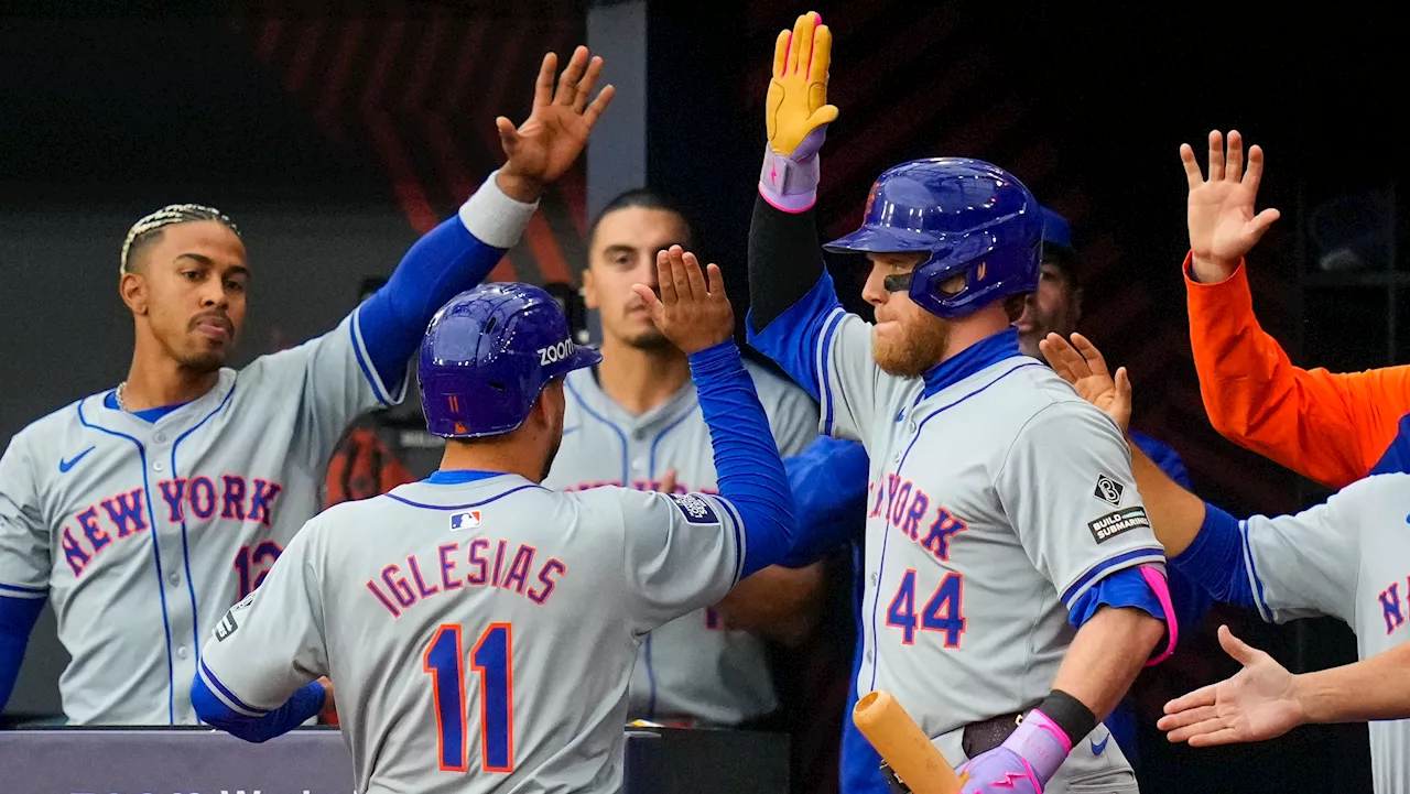 Mets rally in ninth to beat Phillies, split London Series