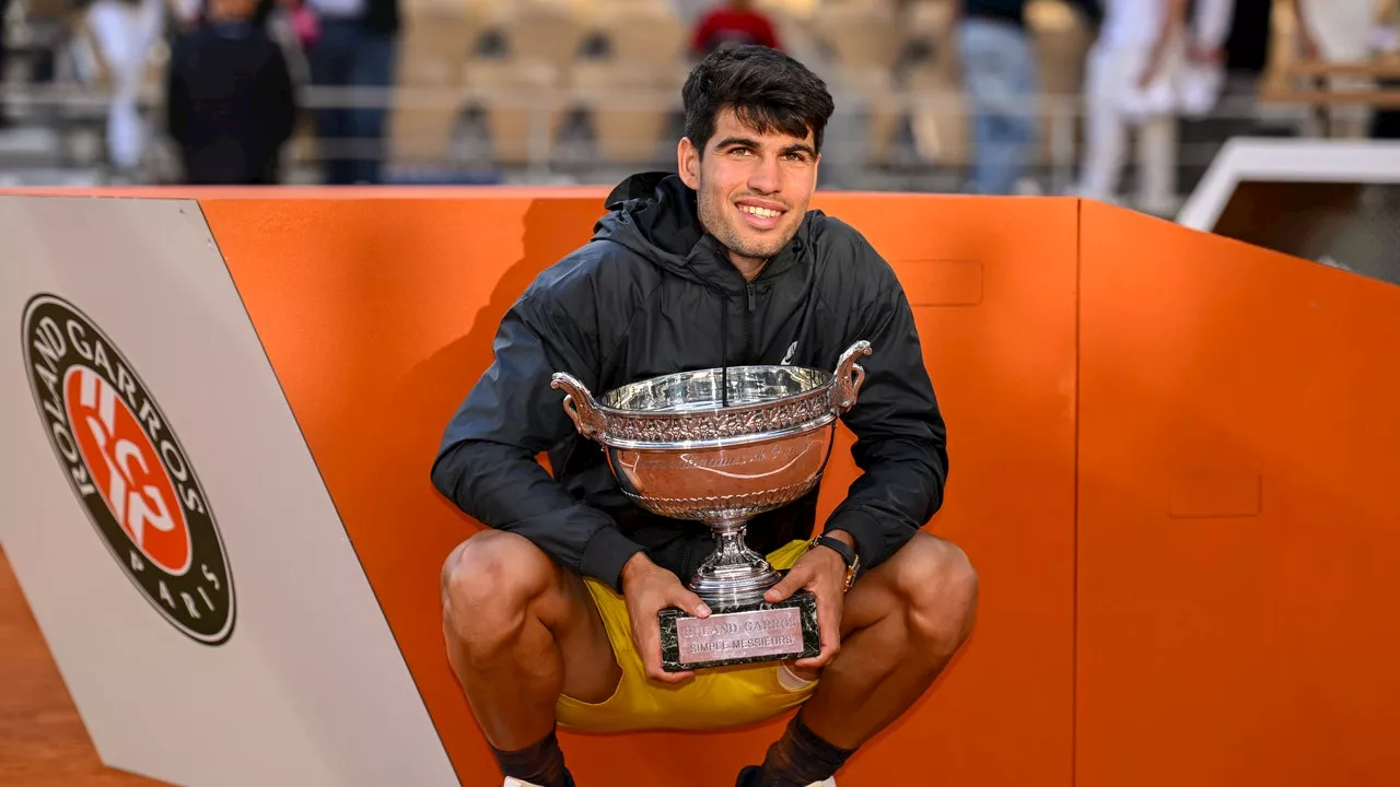 Carlos Alcaraz remporte son premier titre à Roland-Garros