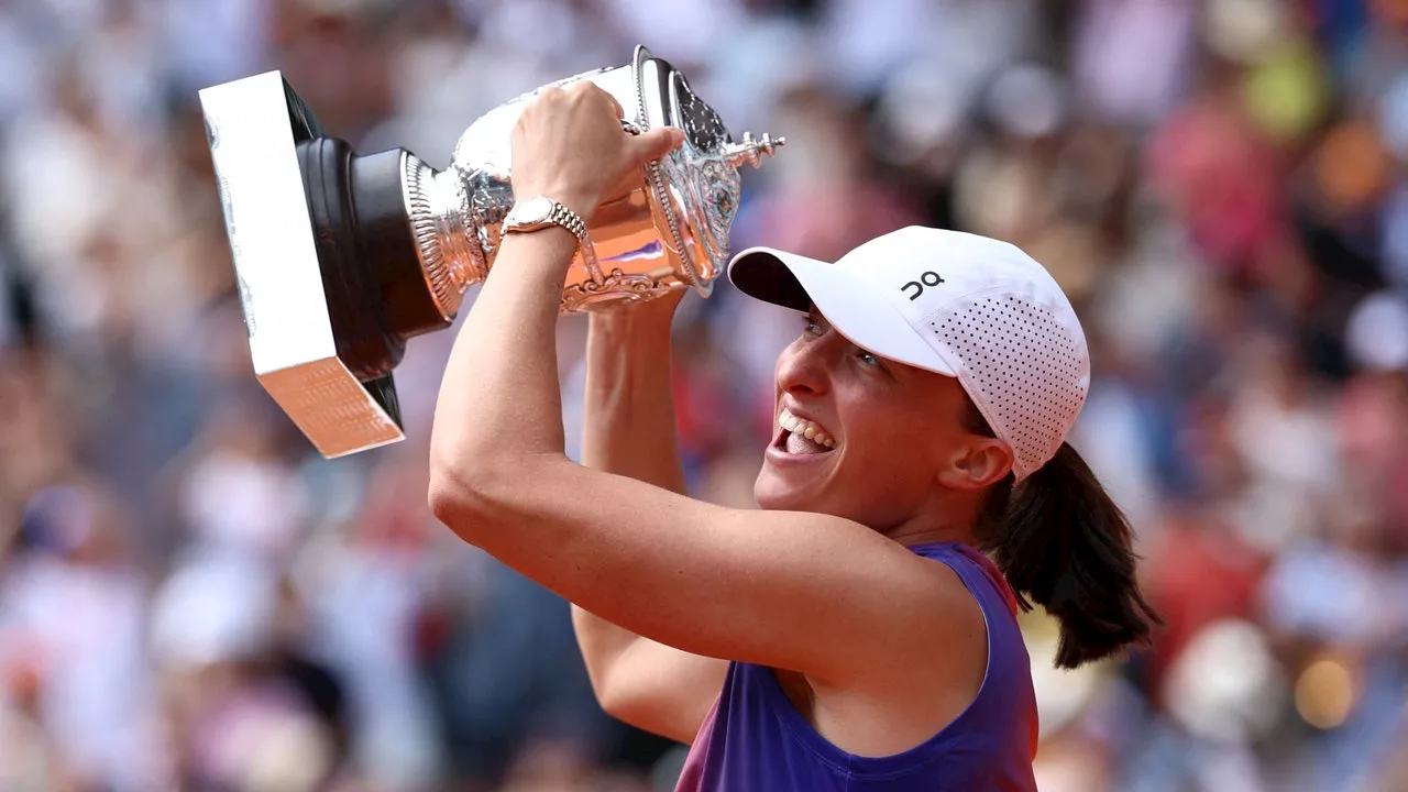 Iga Swiatek remporte haut la main son quatrième titre à Roland-Garros