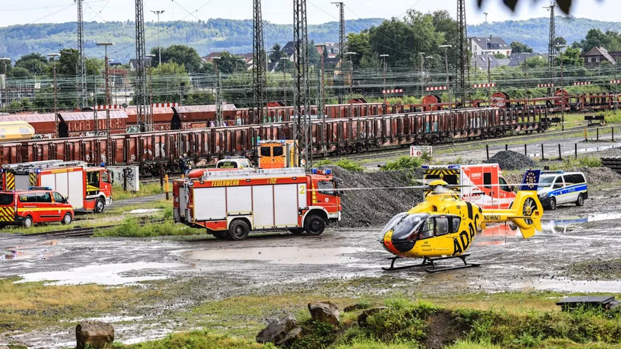 Mädchen erleidet Stromschlag beim Klettern auf Güterwaggon