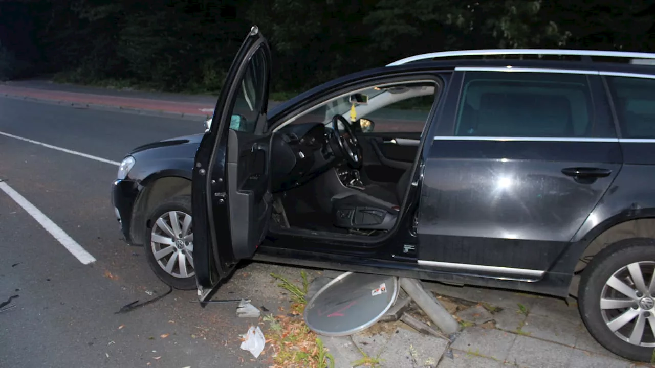 Mann ließ Führerschein im Wagen: Deutschlands dümmste Unfallflucht