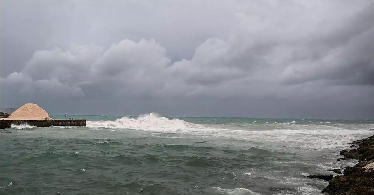 „Beryl“ trifft als Hurrikan der Stufe 4 in der Karibik auf Land