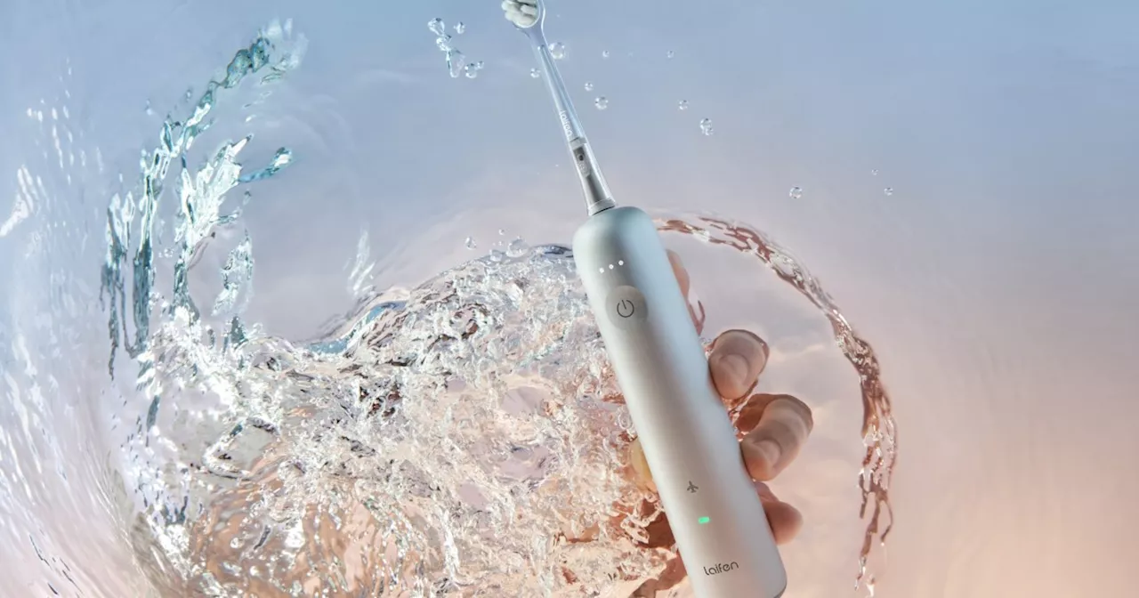 The Laifen Wave toothbrush combines oscillation and vibration for an ultra clean