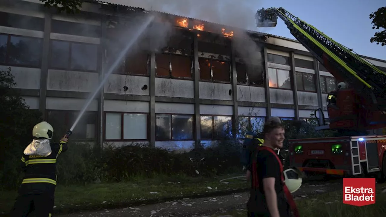 Politi advarer om mulig asbest i røg fra skolebrand i Nørresundby