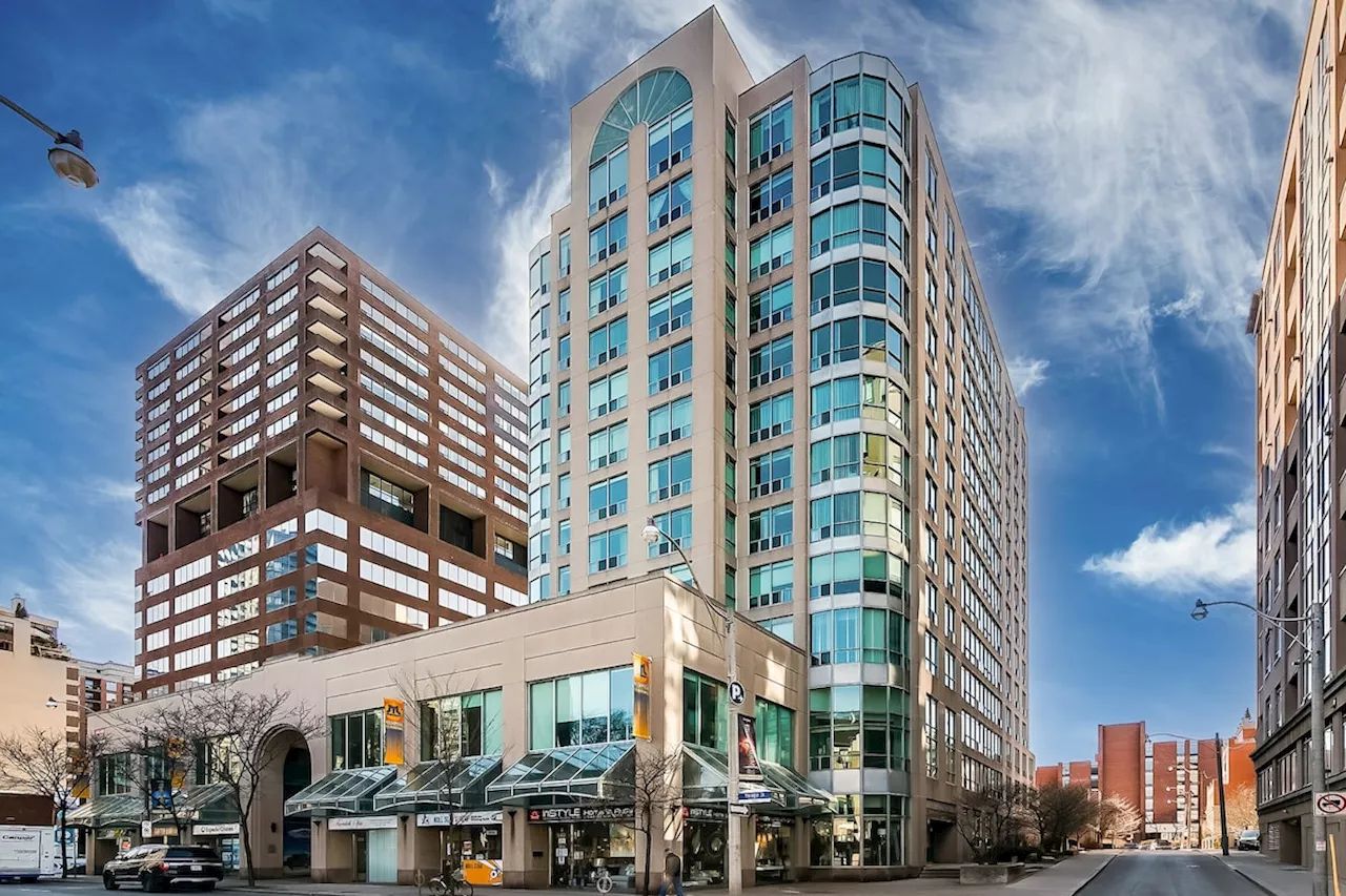 Two car parking helps sell older midtown Toronto condo