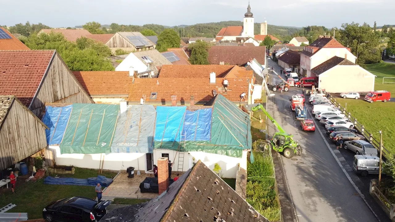 Starkregen nach Hagel: 'Hausbewohner stehen im Wasser'