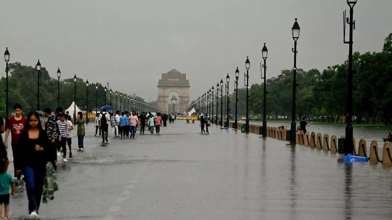 Weather Update: दिल्ली-NCR में होगी झमाझम बारिश, UP-बिहार समेत 15 राज्यों में अलर्ट जारी; जानें अपने शहर का हाल