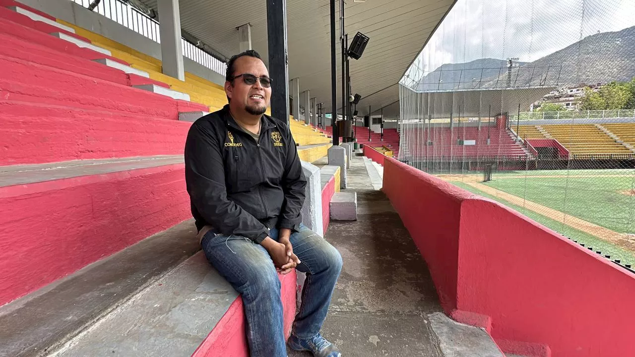 Conoce a Carlos Macías, el guardian del estadio José Aguilar y Maya