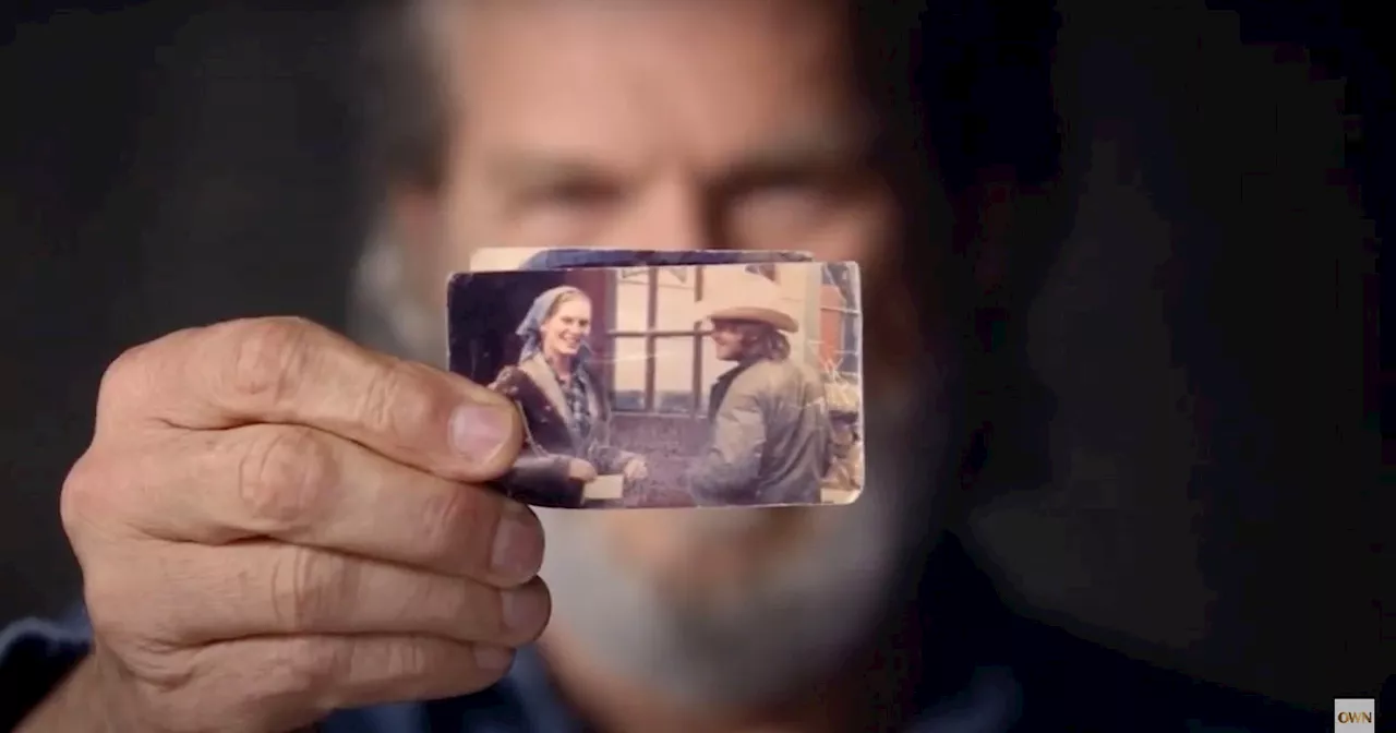 Jeff Bridges Carries a Photo of the Moment He Met His Wife