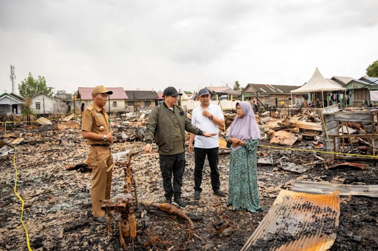 Bantu Korban Kebakaran di Tanah Bumbu, Bos Jhonlin Group Haji Isam Gelontorkan Rp 1 M