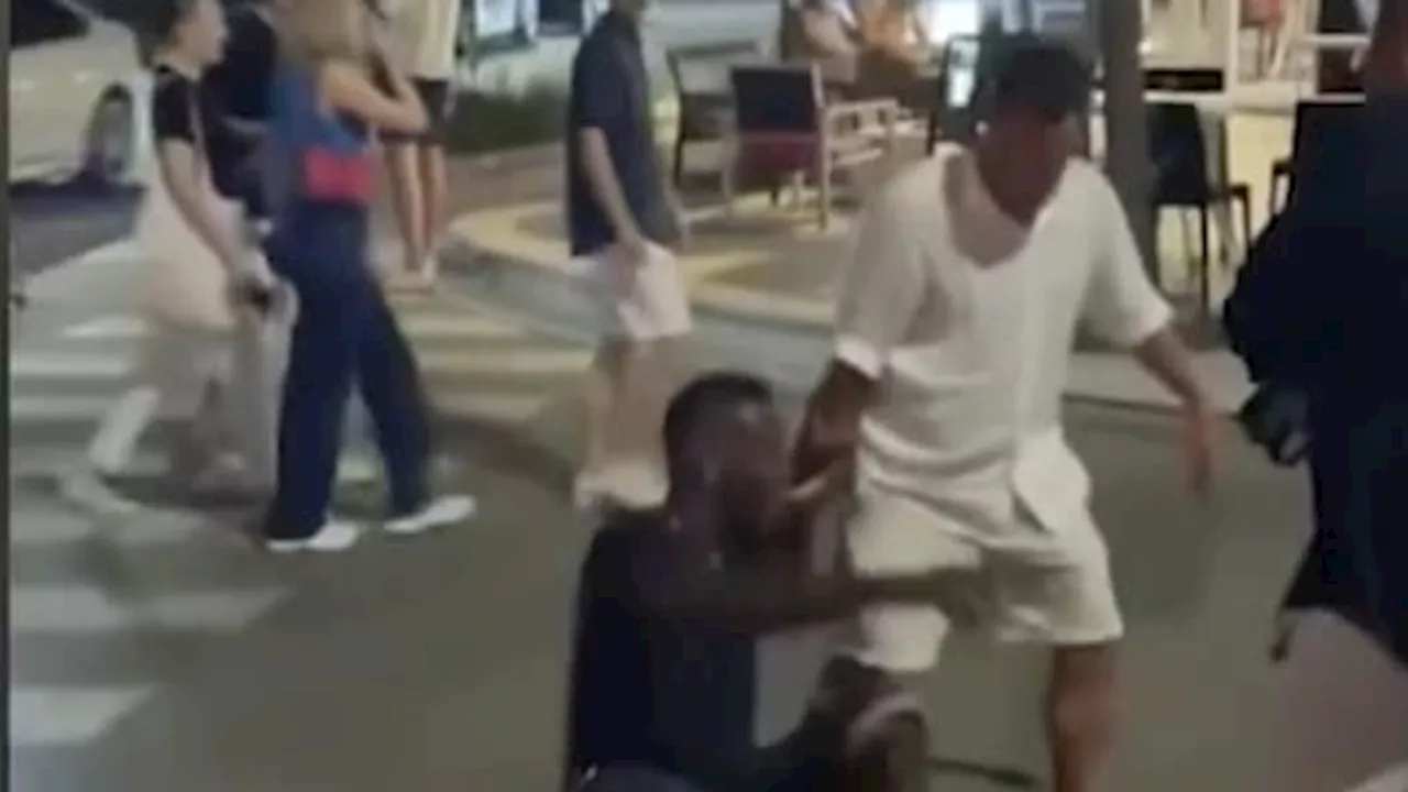 Football: la vidéo virale de Mario Balotelli, ivre et allongé dans la rue