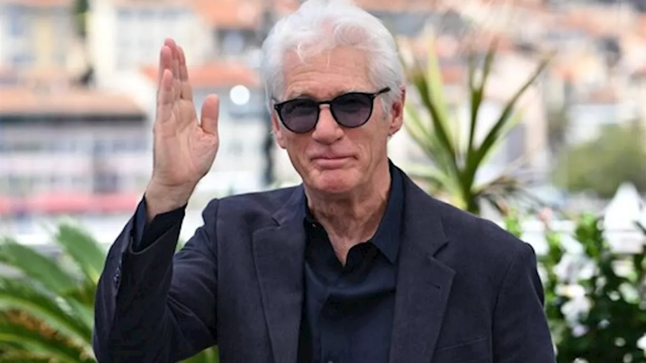 Richard Gere naast Michael Fassbender in serie The Agency