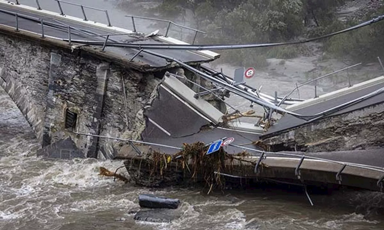 Storms in Switzerland and Italy cause flooding and landslides, leaving at least 4 people dead