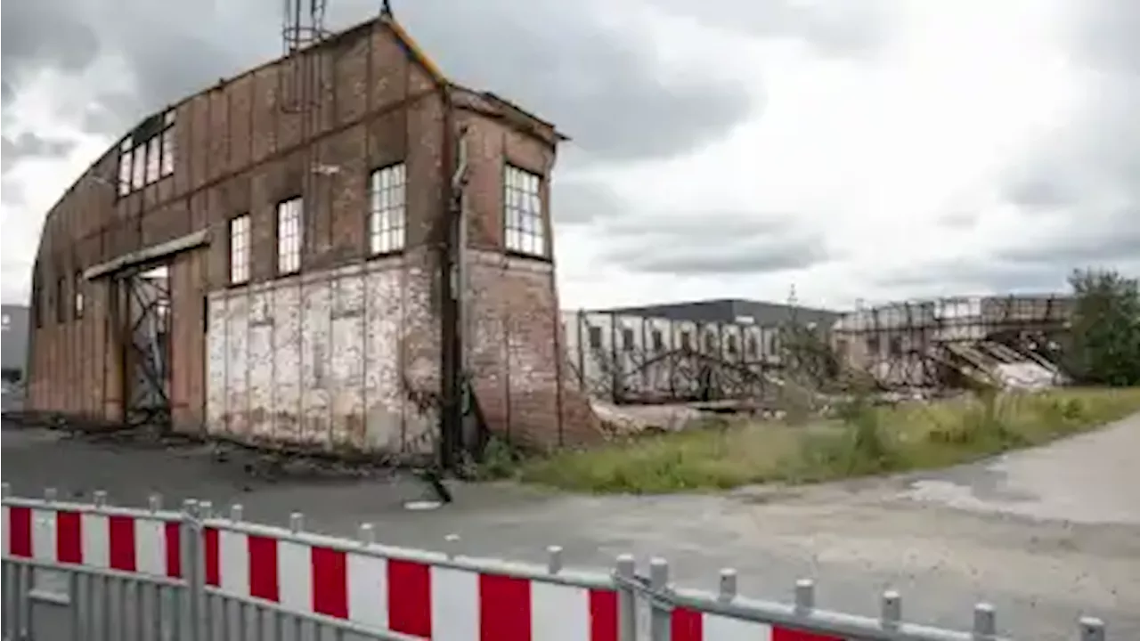 Feuer in der Fliegerhalle: Wie es mit dem Badprojekt weitergehen soll