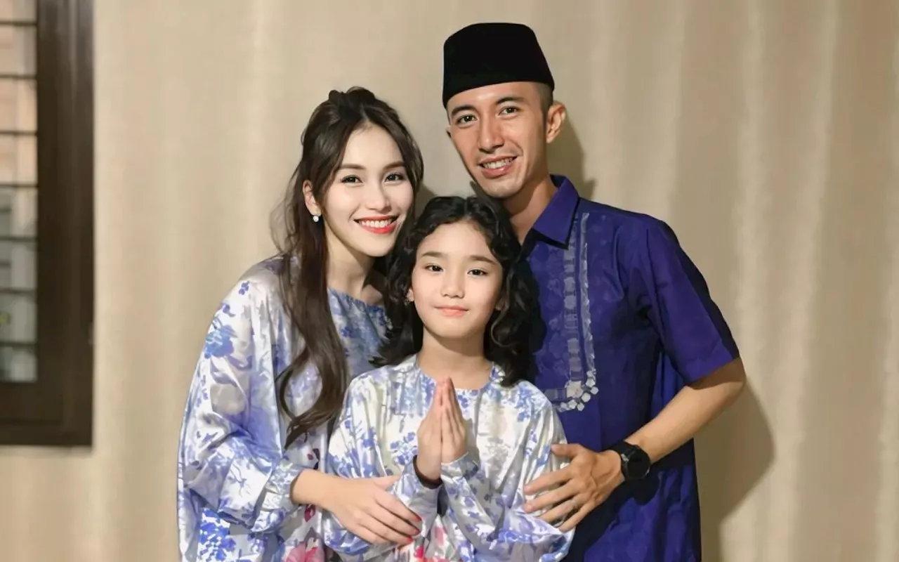 Denny Darko Ramal Pertengkaran Ngeri Ayu Ting Ting Ting dan Dhana hingga Spill Penyebab Putus