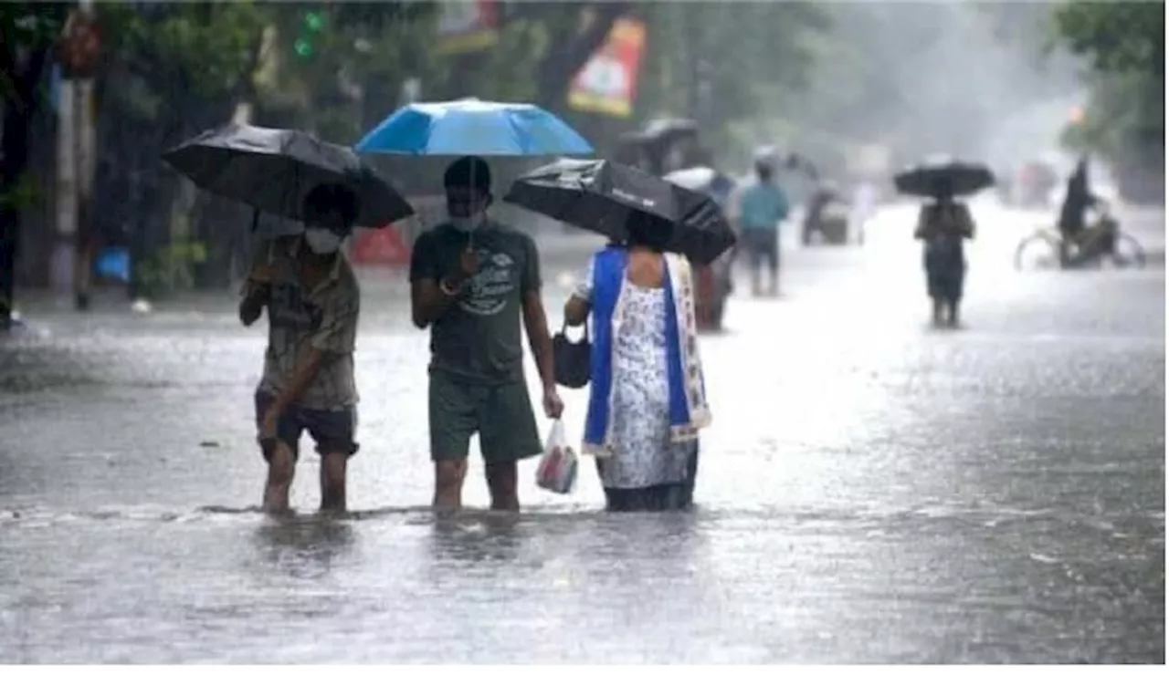 Heavy Rains in Ap: బంగాళాఖాతంలో ద్రోణి, రానున్న 4 రోజులు ఈ జిల్లాల్లో భారీ వర్షాలు