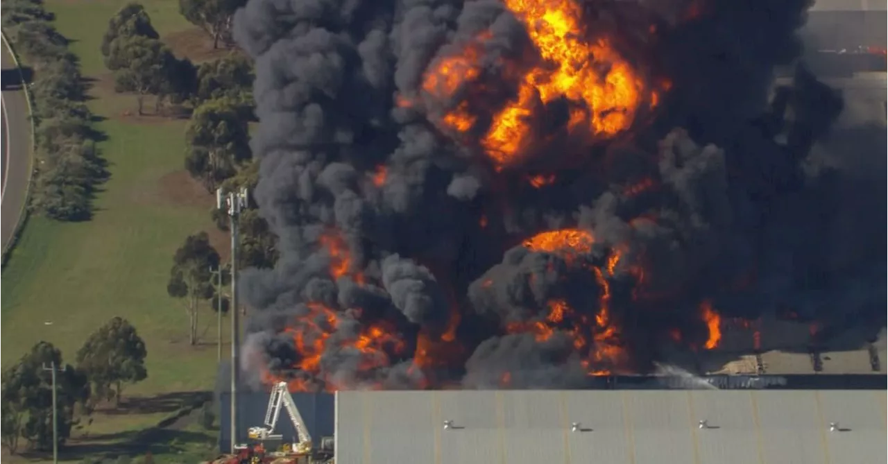 Warning as major factory fire sends toxic smoke over Melbourne