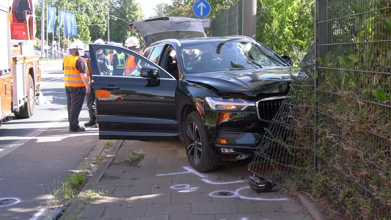 Hattingen: Frau rast Radfahrer auf Gehweg um