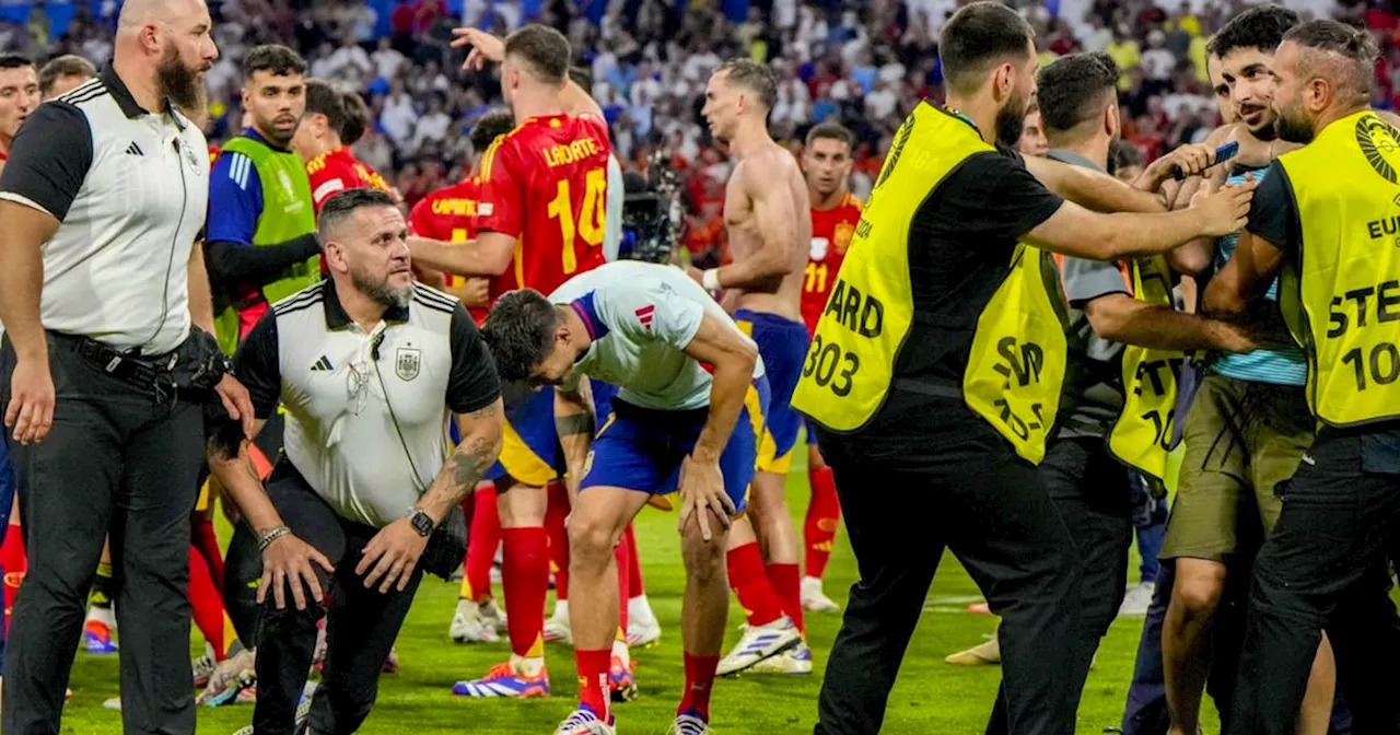 Spaniens Morata gibt nach Slapstick-Attacke Entwarnung