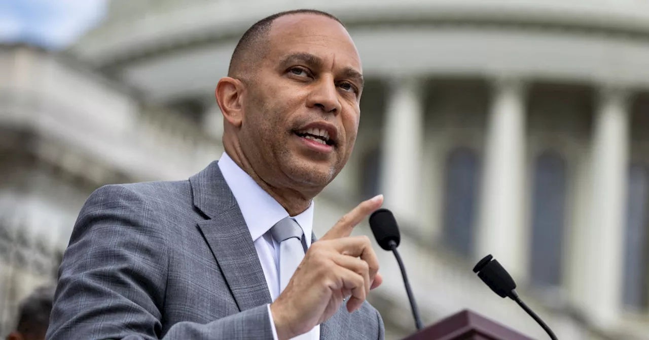 Hakeem Jeffries to bring Democrats' concerns to Biden about his campaign by Friday