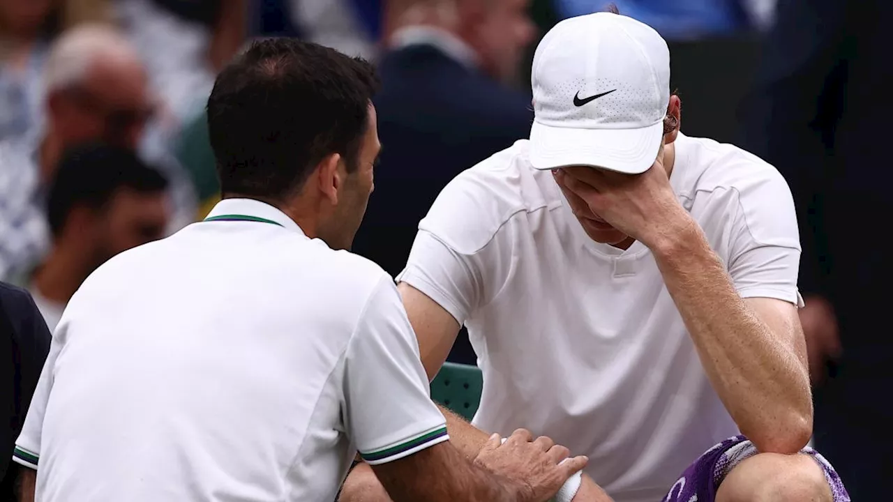 Sinner a Wimbledon: la notte in bianco, il calo di pressione, la sconfitta con Medvedev: «Il fisio mi ha detto: così non puoi giocare»