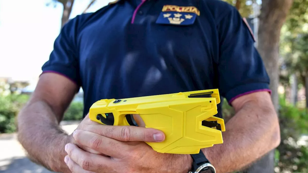 Taser elettrico, ecco come funziona, quando si usa e i limiti di legge