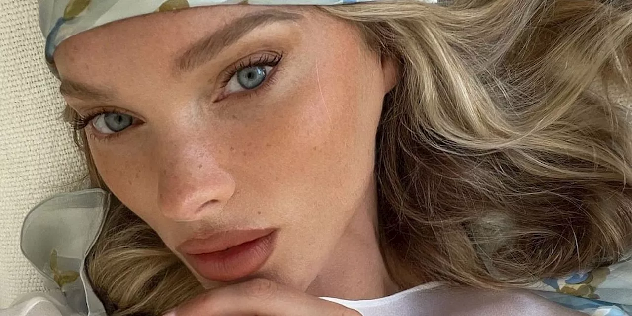 Tre idee per indossare la bandana secondo Elsa Hosk