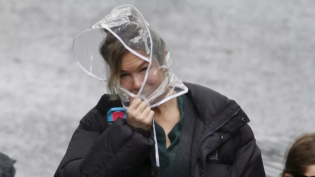 Renee Zellweger films Bridget Jones in the torrential rain after angering A-list stars Harry Styles...