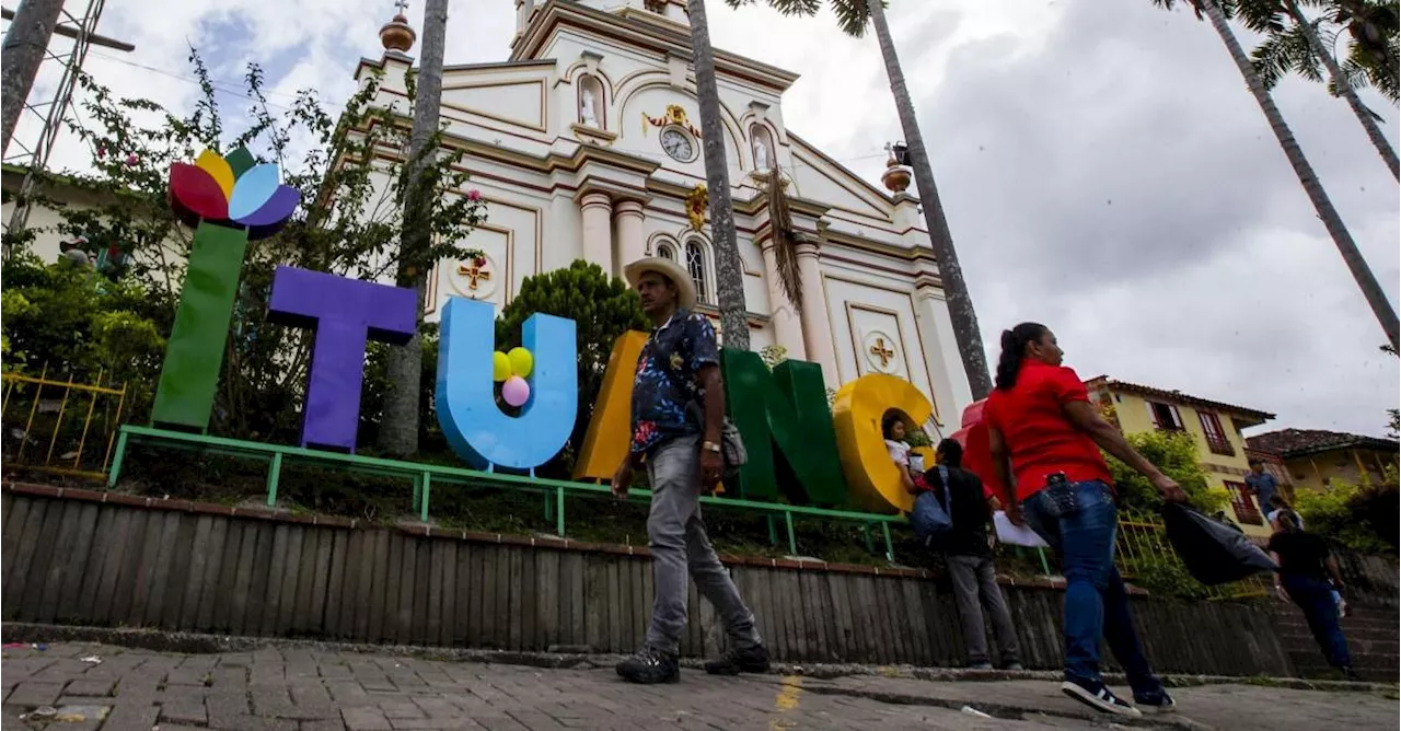 65 docentes han sido amenazados en Antioquia y estarían siendo suplantados en Ituango