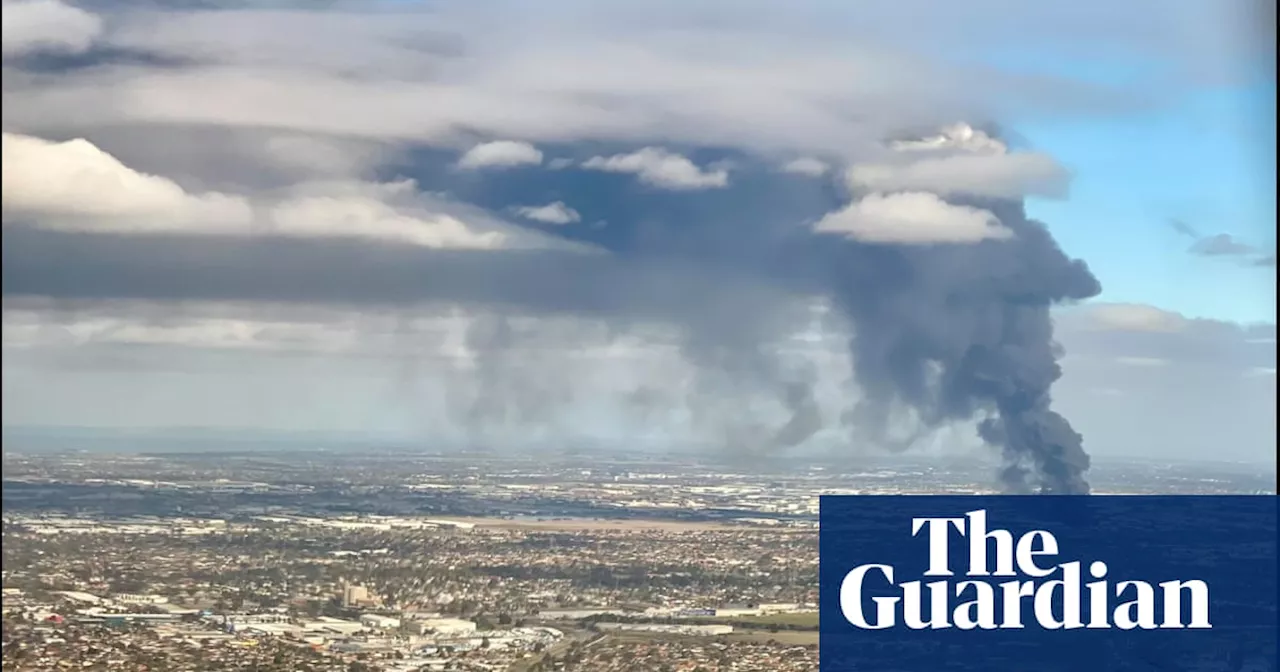 Concern over fumes and contaminated runoff as Derrimut chemical factory fire still smoulders in Melbourne