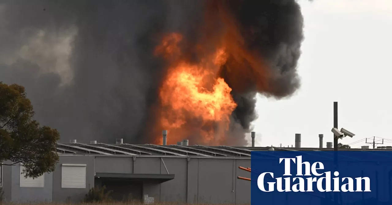 Derrimut factory fire: blaze brought under control as thousands told to stay inside due to toxic smoke