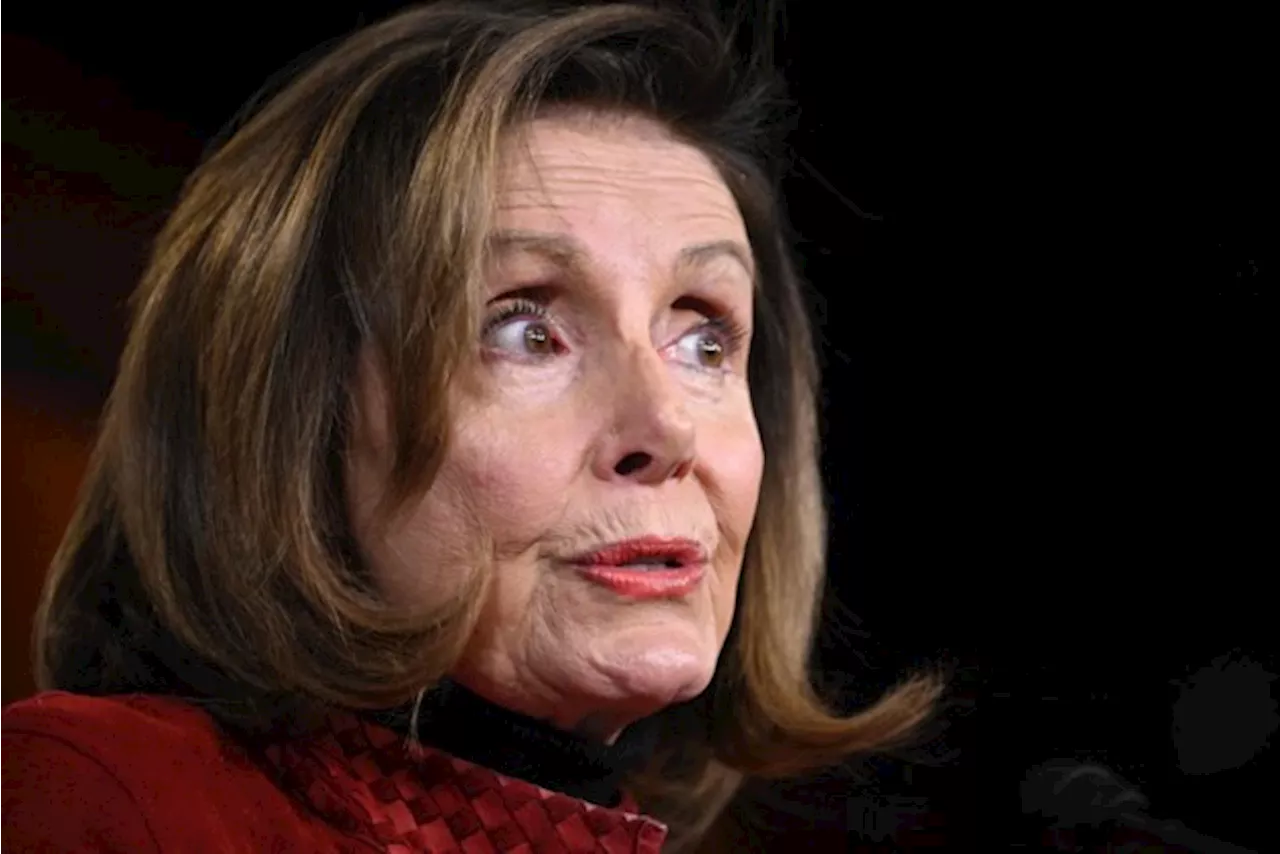 Democratisch zwaargewicht Nancy Pelosi suggereert dat Joe Biden beslissing om in de presidentsrace te blijven,