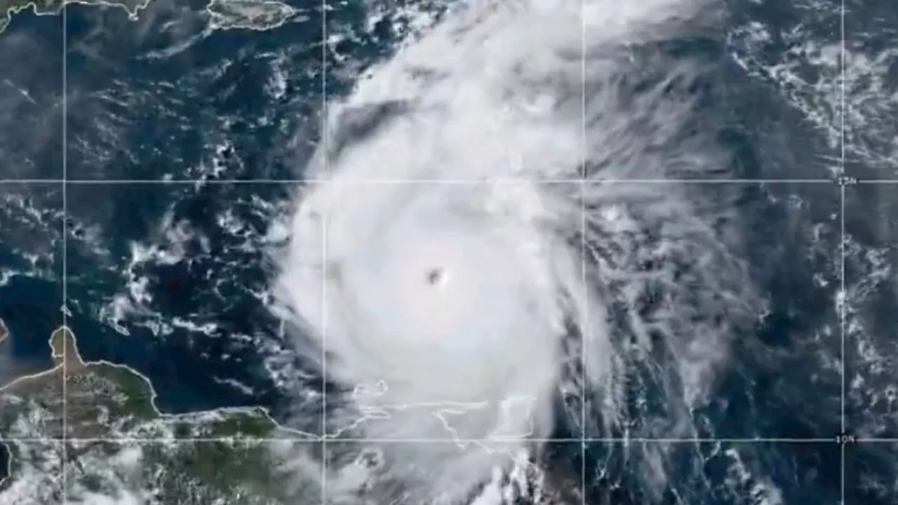 Ciclón Debby, formándose en el Atlántico hoy, miércoles 10 de julio