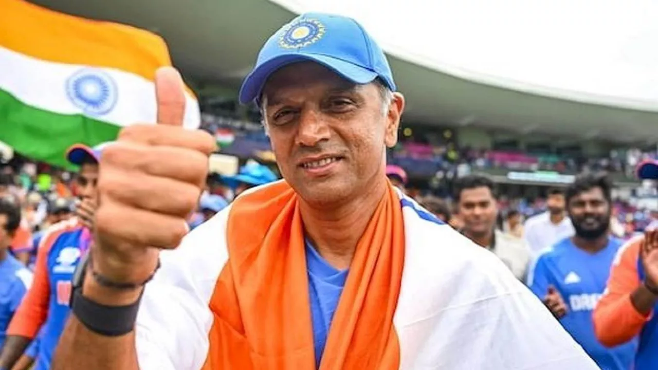 Rahul Dravid ने T20 World Cup का अपना बोनस 5 से घटाकर 2.5 करोड़ रुपये किया, पढ़ें पूर्व कोच ने क्यों लिया ये फैसला?