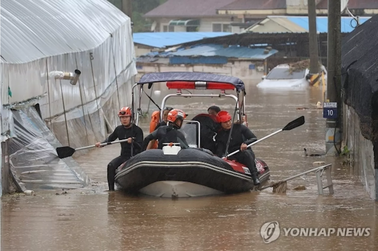 대전충남 시간당 100㎜ 폭우…침수된 승강기서 1명 숨진채 발견