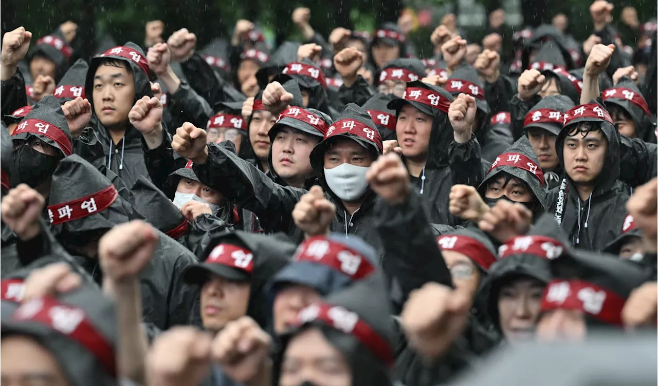 ‘Don't get tired': Samsung Electronics workers extend strike indefinitely, say chip production disrupted