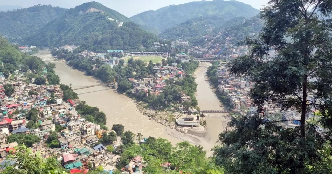 Himachal Rains: रिज मैदान के पास दरारें, डर से नहीं आ रहे टूरिस्ट...हिमाचल में कैसा रहेगा 7 दिन तक मौसम?