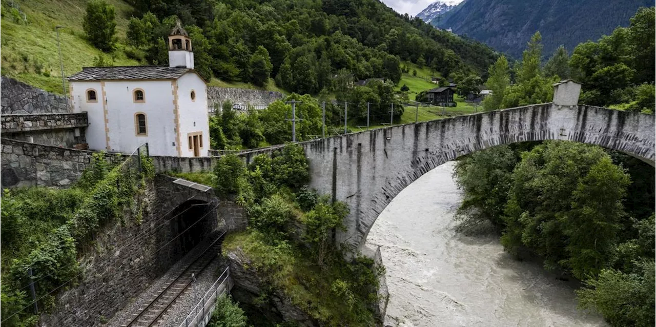 Nach Unwettern: Busse statt Bahnen nach Zermatt