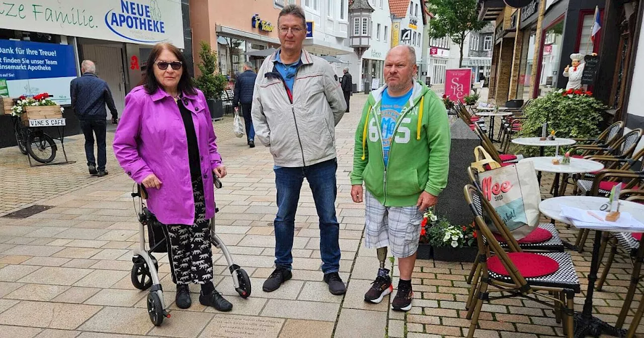 Bitte an Passanten: Besondere Piktogramme in der Lübbecker Innenstadt sollen Blinden helfen