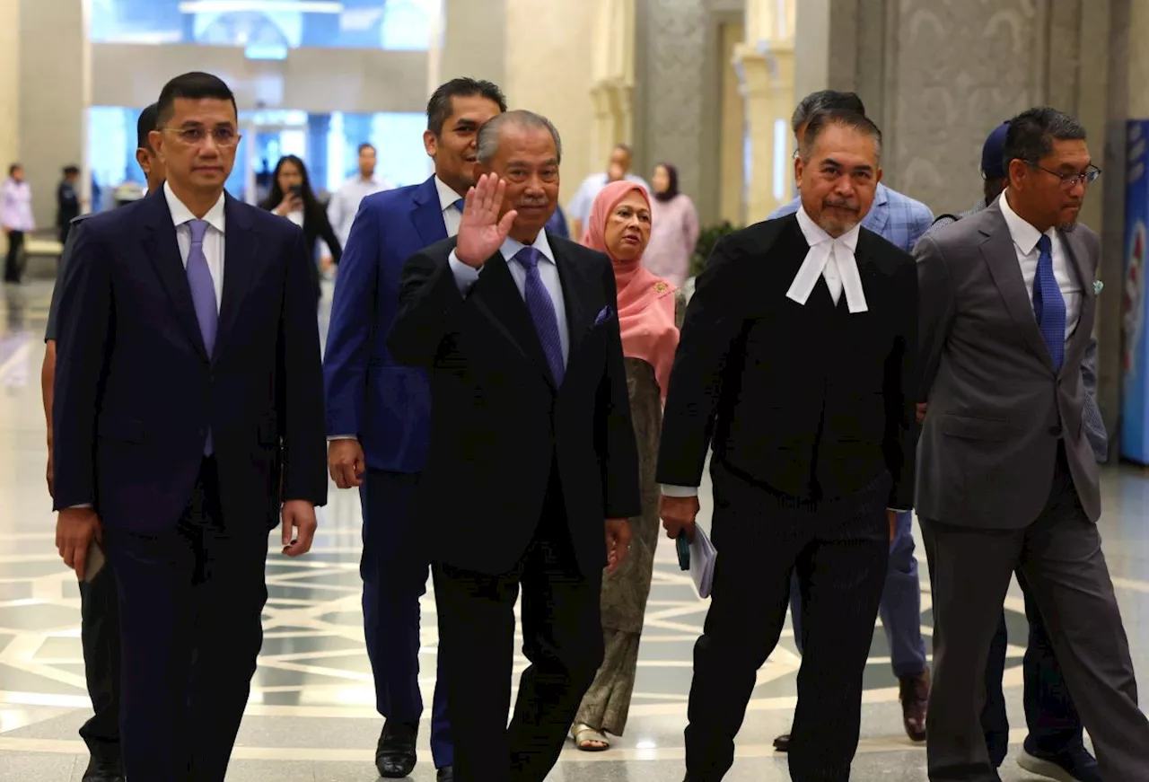 Allowing 'rogue six' to keep their seats contradicts the law, says Muhyiddin