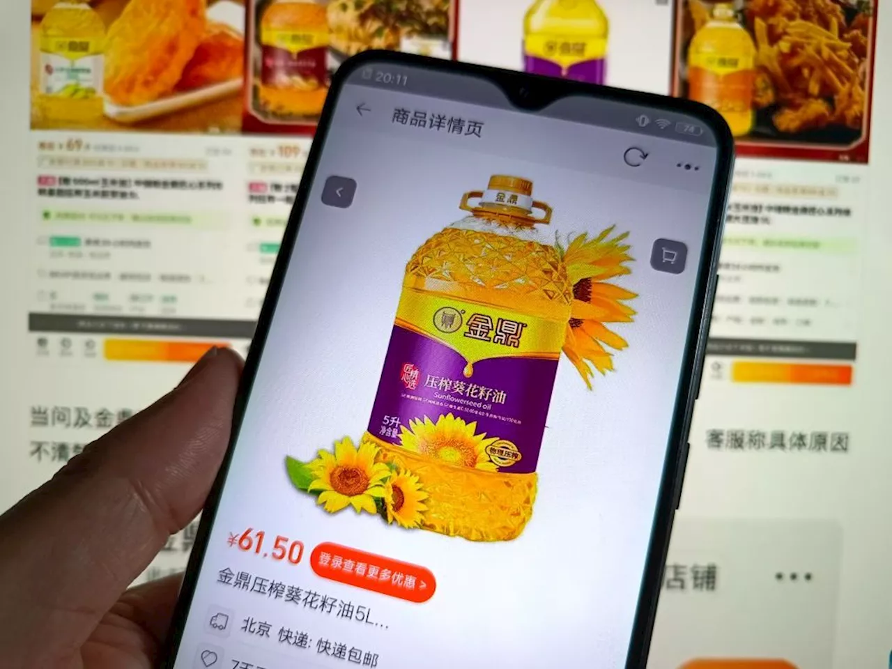 Tainted cooking oil scandal revives China food safety fears