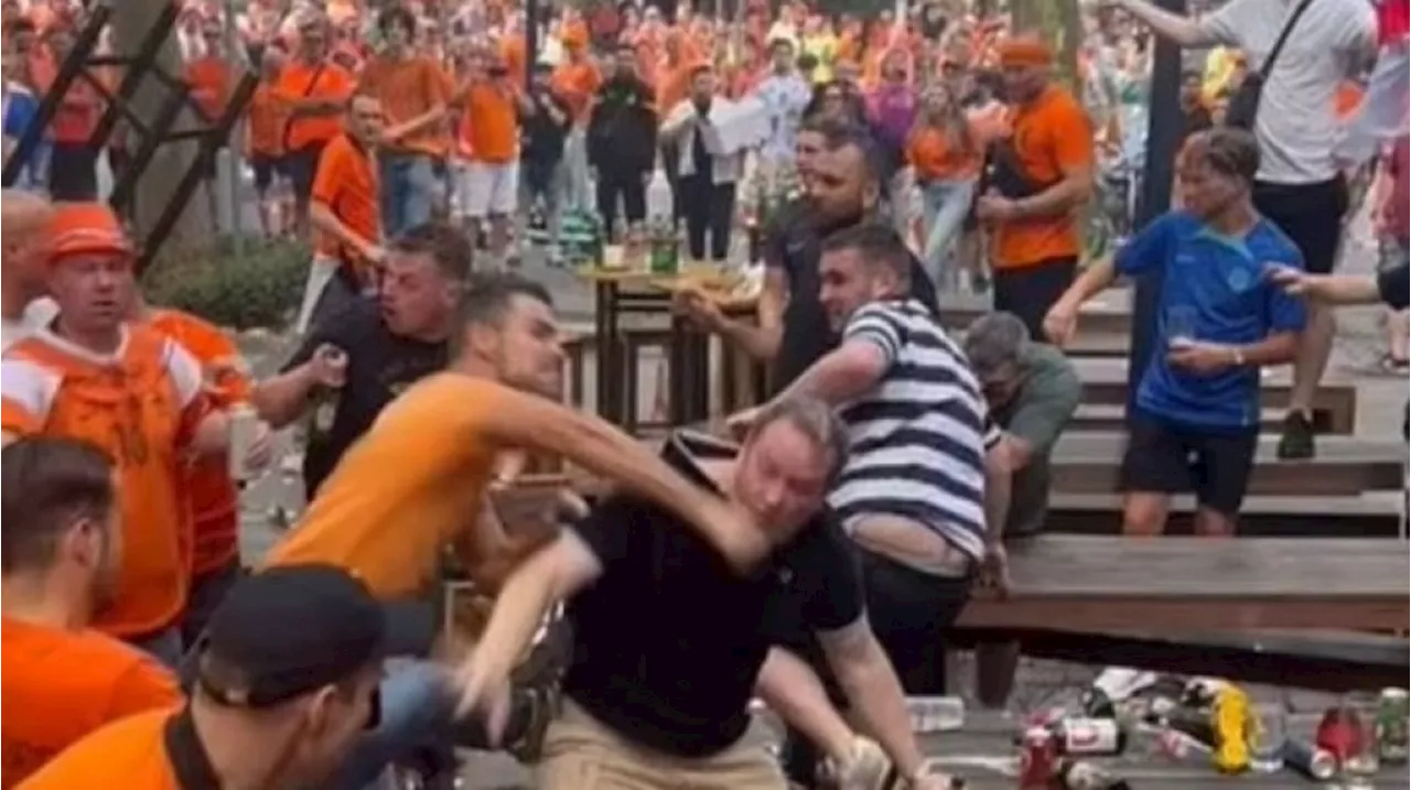 Tawuran Suporter Belanda vs Inggris: Fans Timnas Pusat Beringas, 5 Orang Jadi Korban