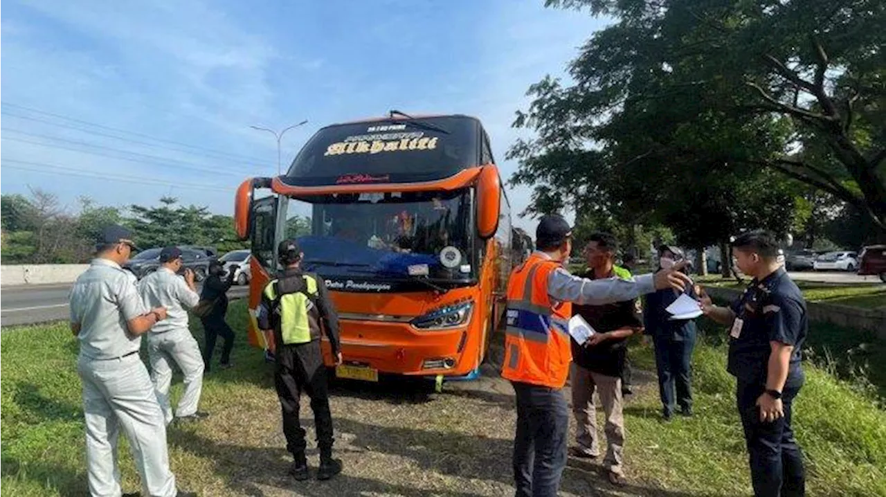 LIbur Sekolah, 198 Bus Pariwisata Melanggar: dari Tak Layak Jalan Sampai Aspek Perizinan