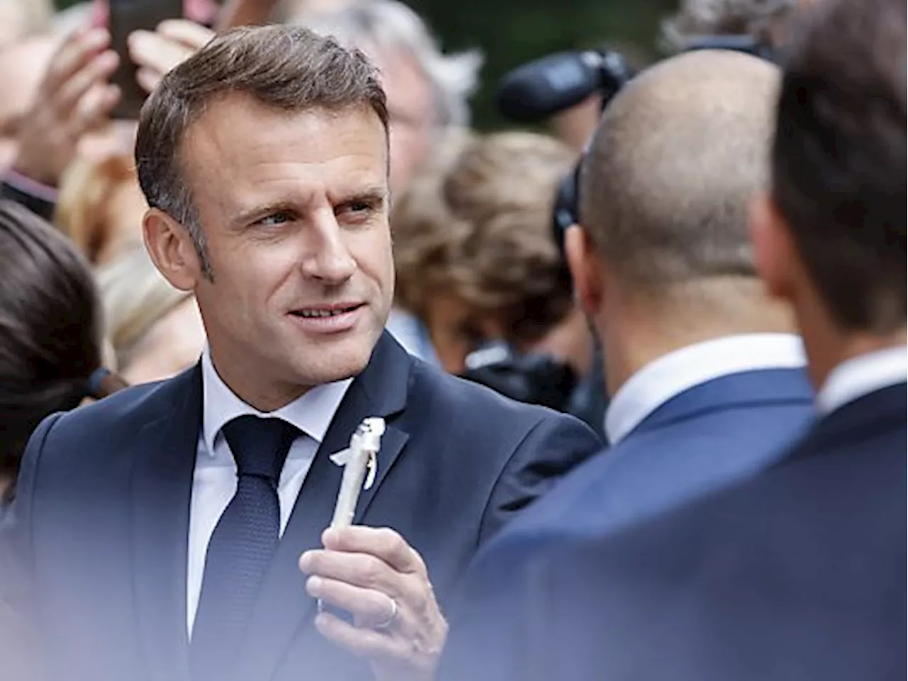 Macron ruft zu Bildung breiter Koalition in Frankreich auf