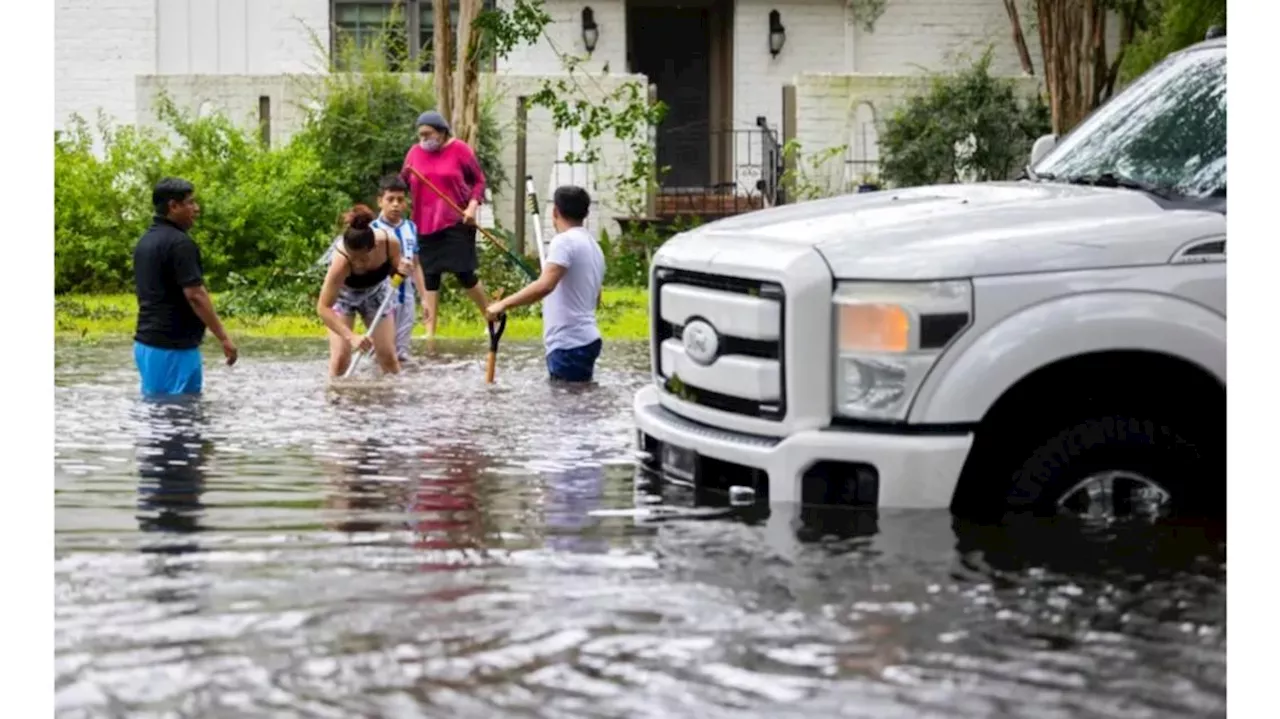 Tropical Storm Beryl: How to get help and help Texans