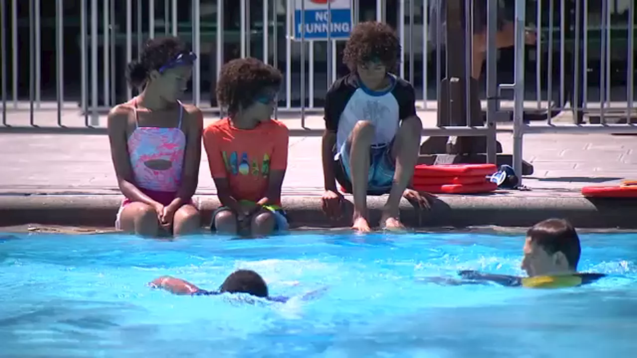 Free swimming classes held on Jones Beach to teach water safety